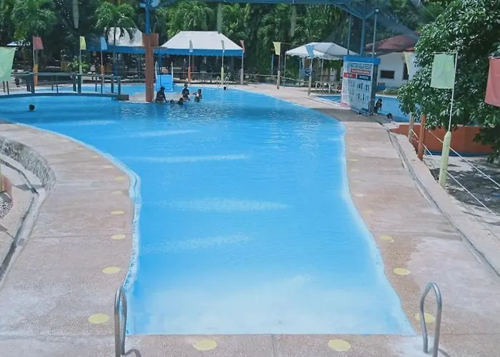 Bed & Breakfast Mactan Island Gallery Ac Double Bed Bath Toilet Pools Beaches Around The Corner